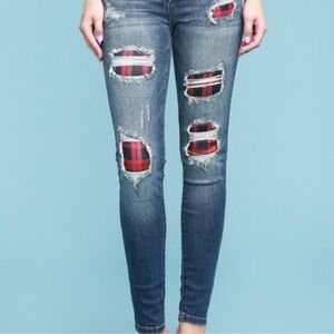 Judy Blues Stylish Blue Distressed Jeans with Red Plaid Accents